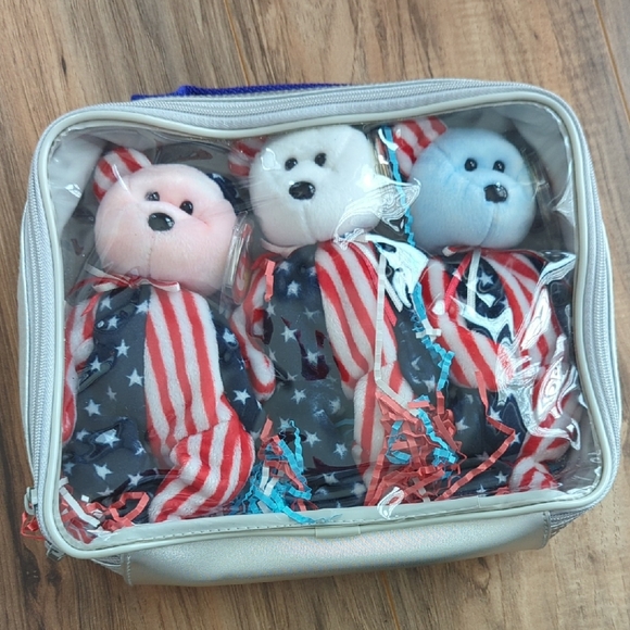 Ty Beanie Baby Spangle Red White And Blue Set Of Bears In Carrying Case.